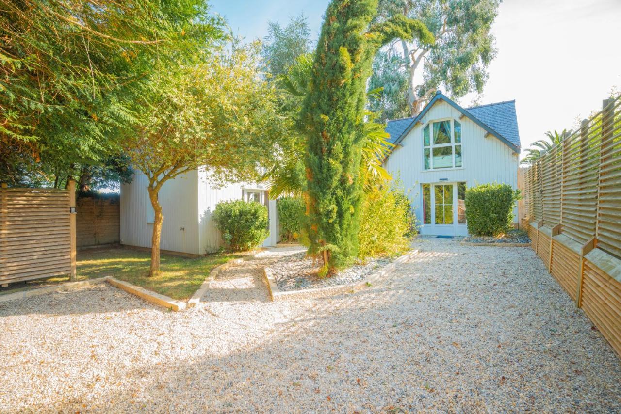 Cottages A Proximite De La Plage 迪纳尔 外观 照片